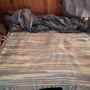 Cozy Striped Blanket in Earthy Tones with Plush Dark Gray Top Layer